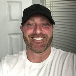 Nicolas D.